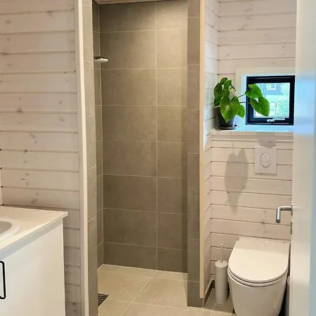 Newly Built 200 M From In Mols Semesterbostad