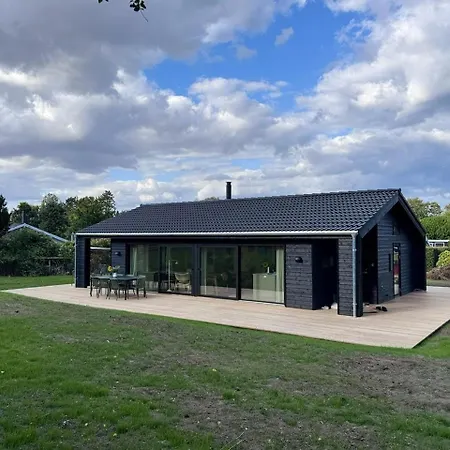 Newly Built 200 M From In Mols Semesterbostad Ebeltoft